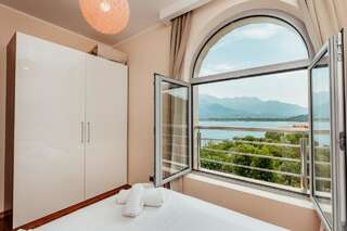 Апартаменты Apartmani Jelena Тиват Апартаменты с террасой-15