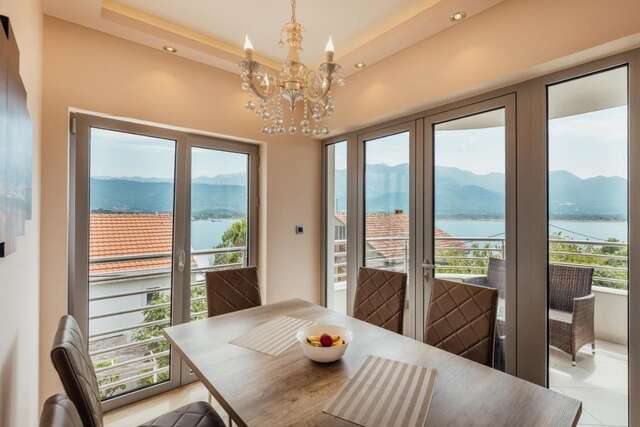 Апартаменты Apartmani Jelena Тиват-15