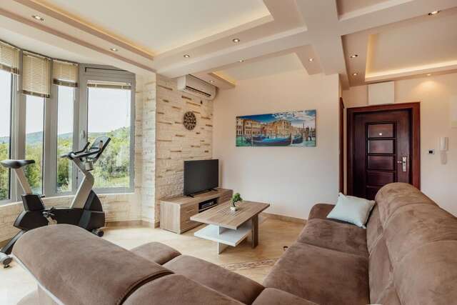 Апартаменты Apartmani Jelena Тиват-39