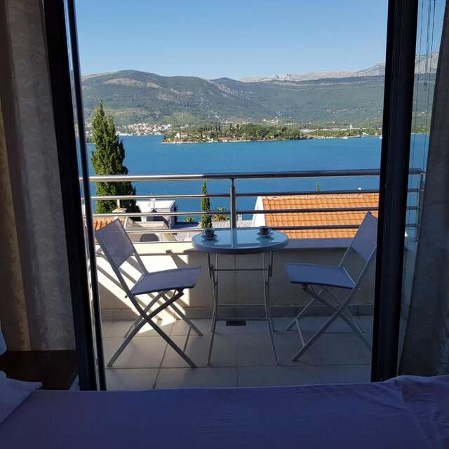 Апартаменты Apartmani Jelena Тиват-6