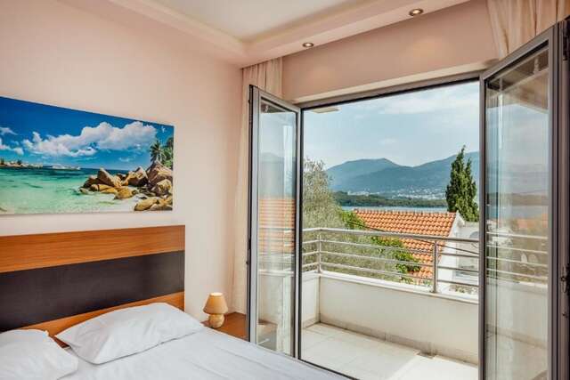Апартаменты Apartmani Jelena Тиват-74